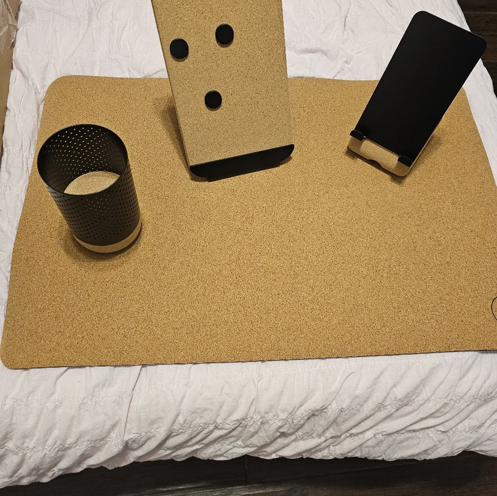 Monday Studio-4 piece desk set organizer